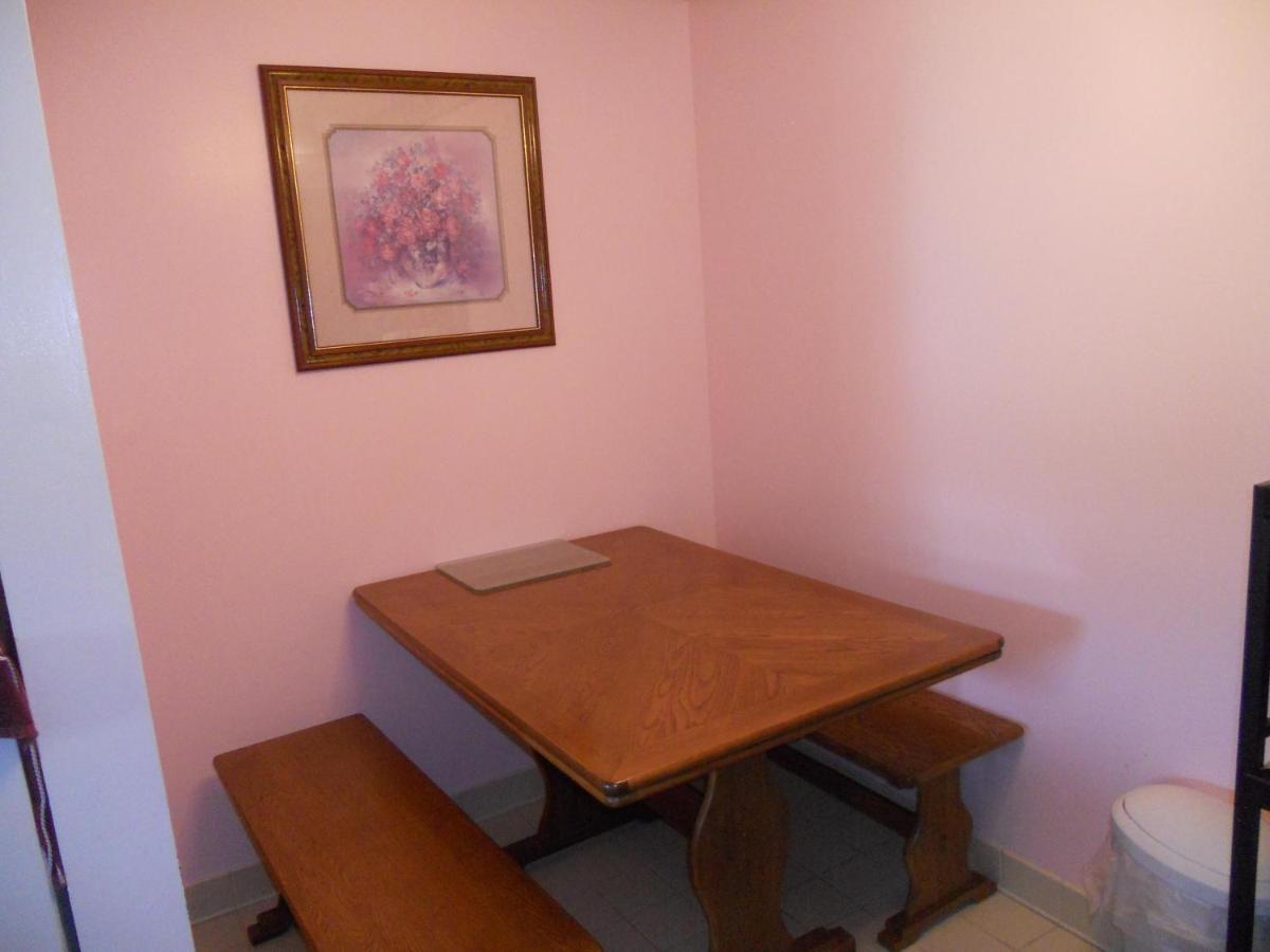 Oak Square 309 Apartment แกตลิงเบิร์ก ภายนอก รูปภาพ